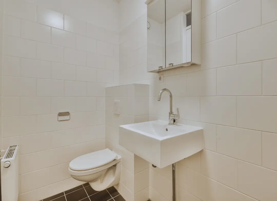 Pose WC Suspendu Descartes